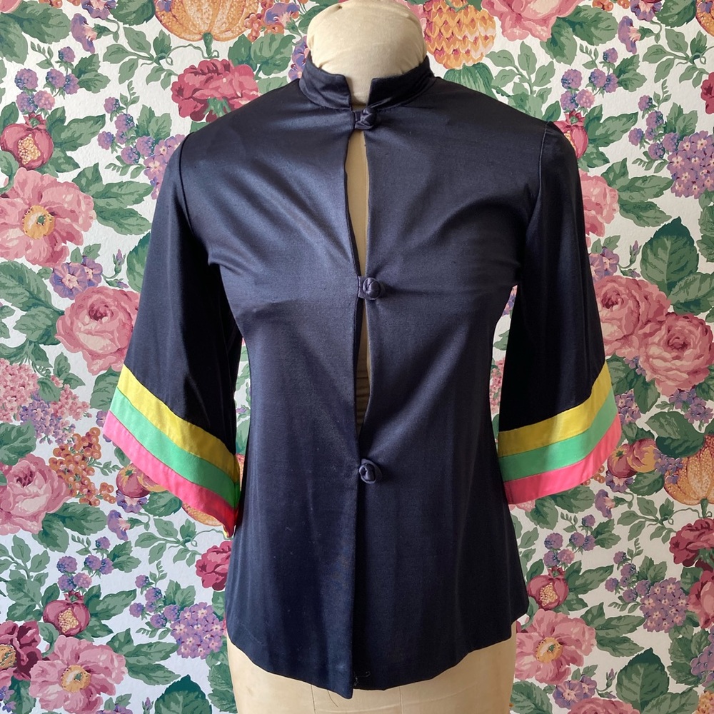 Vintage multicolored bell sleeve top in black